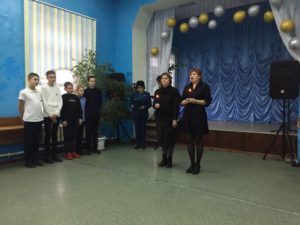 2 декабря состоялась общешкольная линейка Памяти, посвящённая Дню неизвестного солдата..